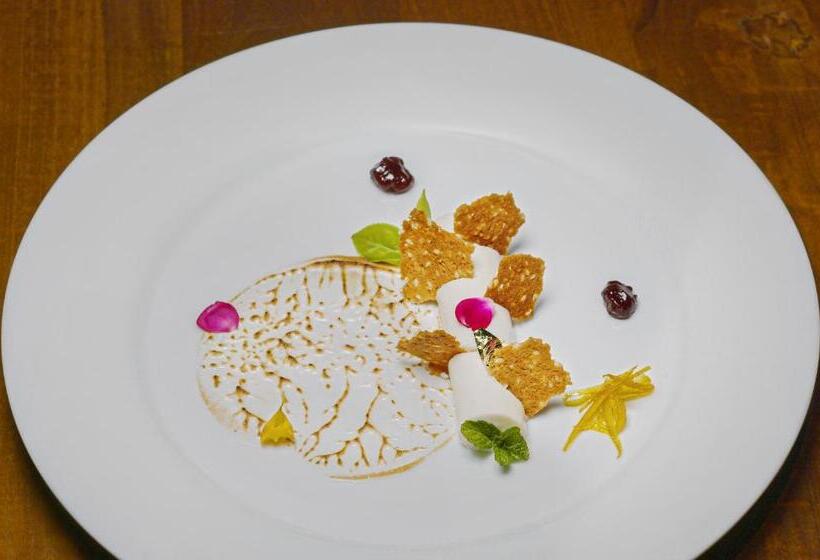 هتل W15 Hanthana Estate Kandy