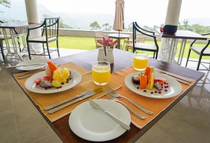 هتل W15 Hanthana Estate Kandy