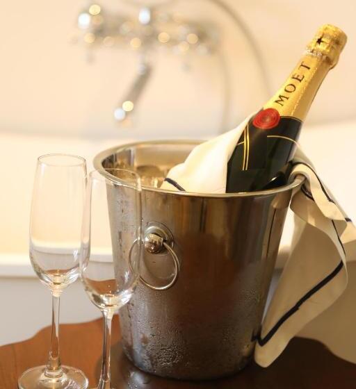 هتل W15 Hanthana Estate Kandy