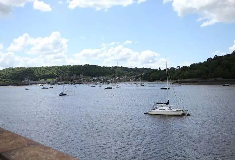 Hotelli Y Capel Guest House