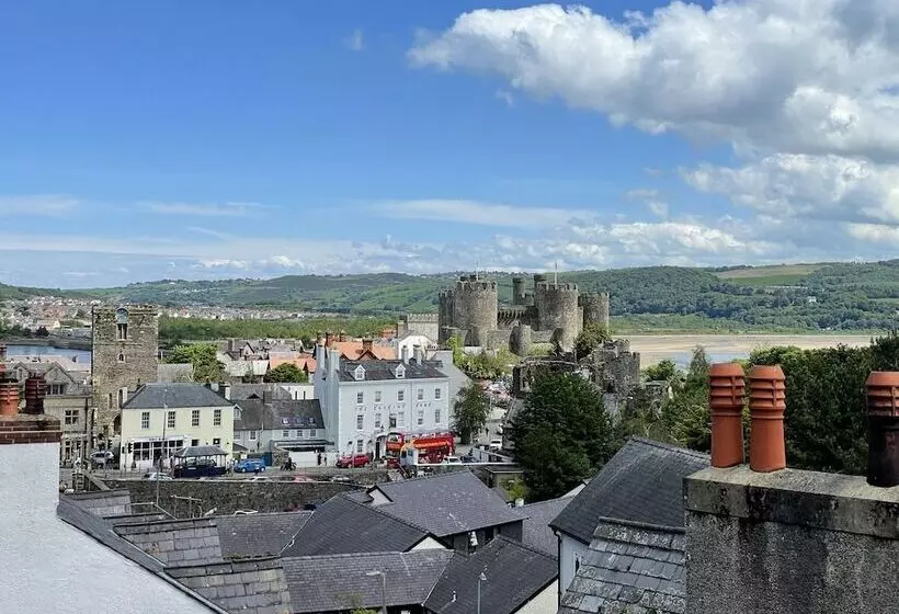 Hotelli Y Capel Guest House