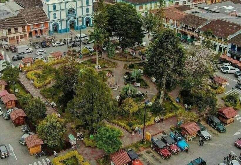 پانسیون Hostal Bremen