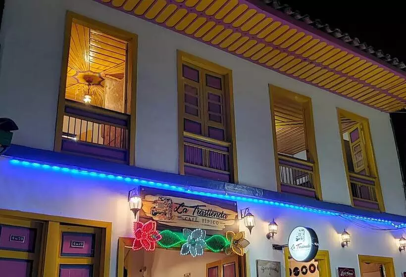 ペンション Hostal Bremen