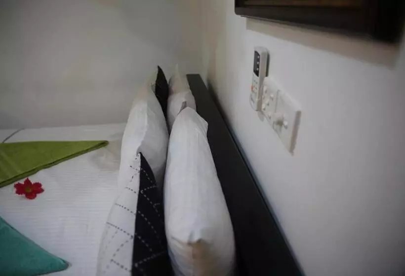 Another World Hostel Sigiriya