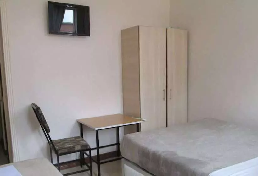 هتل Bluegum Avenue Lodge