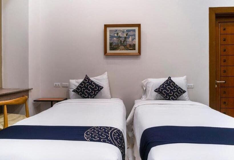 Hotell Capital O 460 World Palace