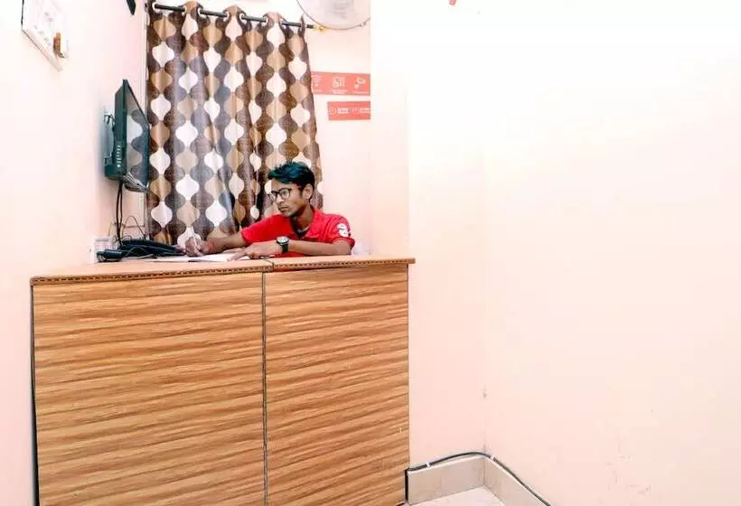 هتل Jaura Inn By Oyo Rooms