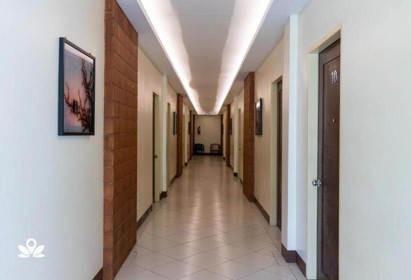 בית מלון כפרי Zen Rooms Jj S Seafood Tagbilaran