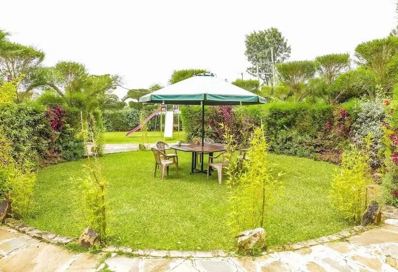 هتل Lake Olbolosat Resort Park Lodge