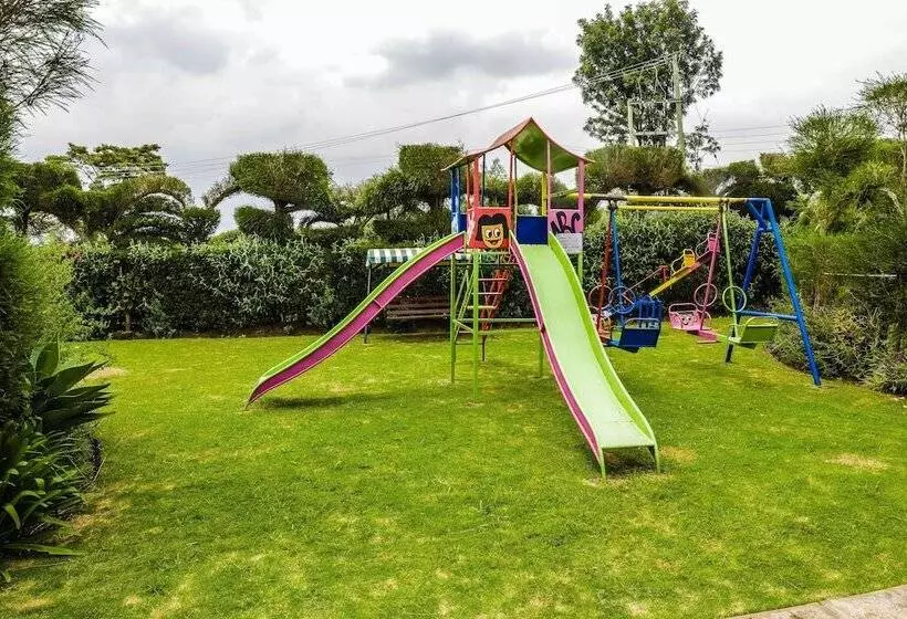 هتل Lake Olbolosat Resort Park Lodge