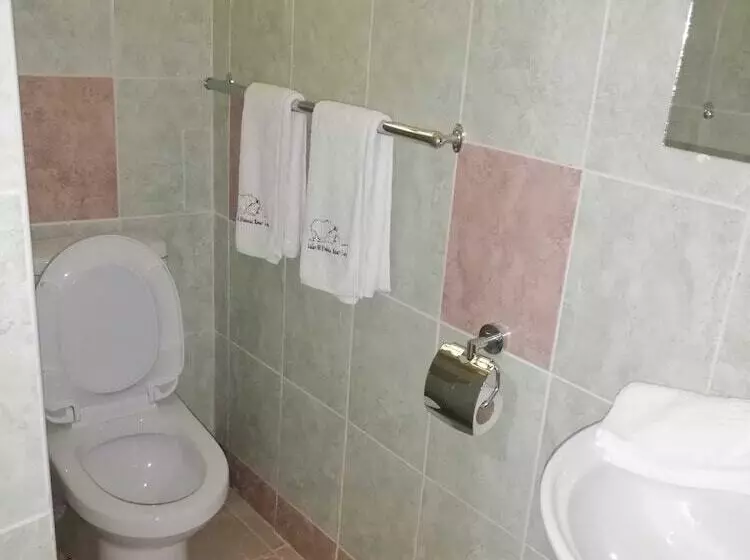 هتل Lake Olbolosat Resort Park Lodge