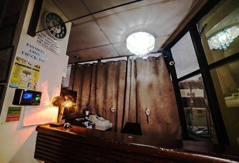 Hotel Peach Tree Lodge