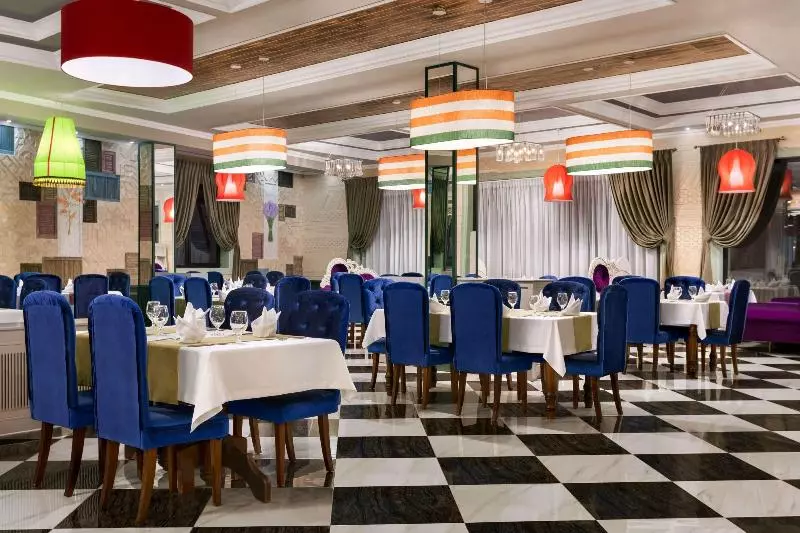 هتل Ramada By Wyndham Shymkent