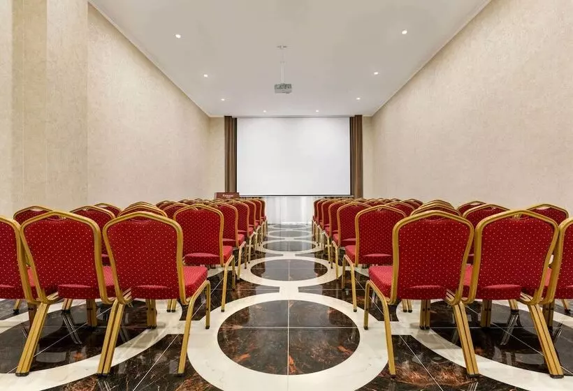 هتل Ramada By Wyndham Shymkent