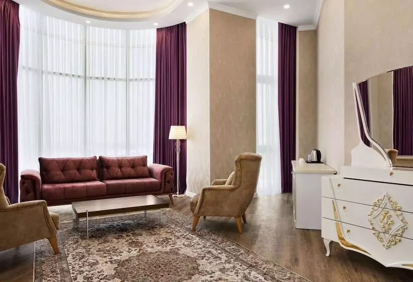 هتل Ramada By Wyndham Shymkent