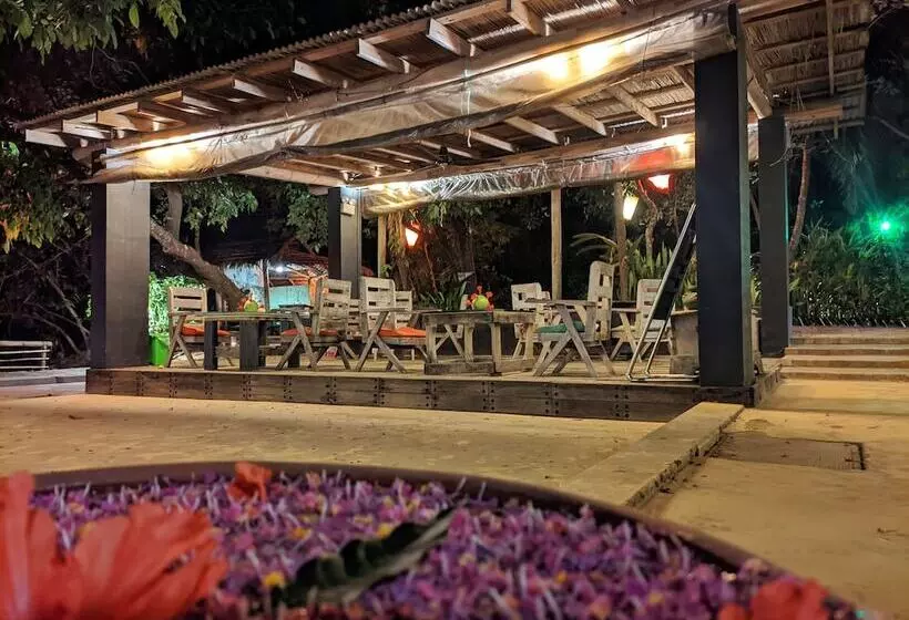 Mermaid Beach Resort