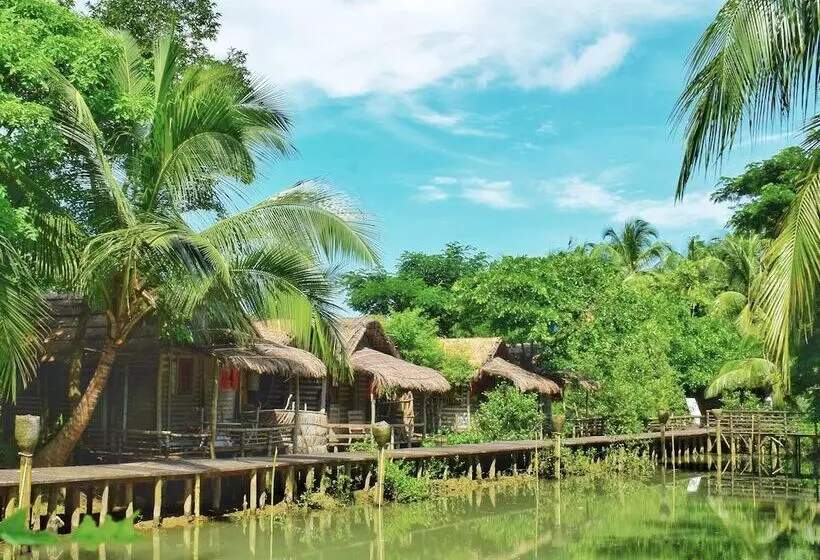 Mermaid Beach Resort