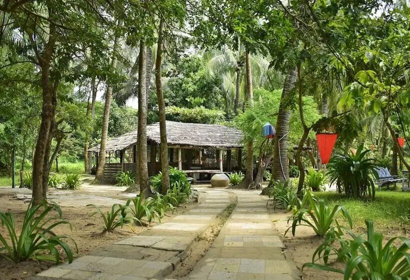 Mermaid Beach Resort