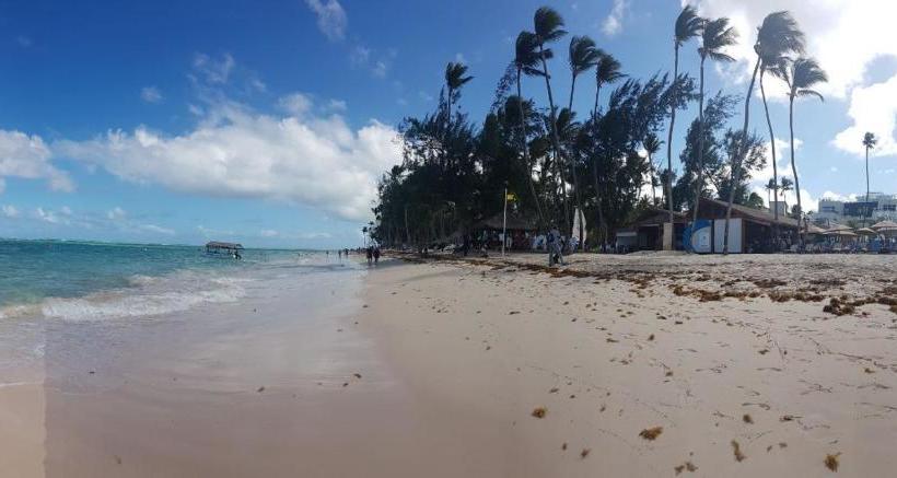 پانسیون Canela