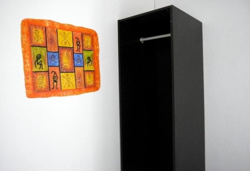 پانسیون Canela