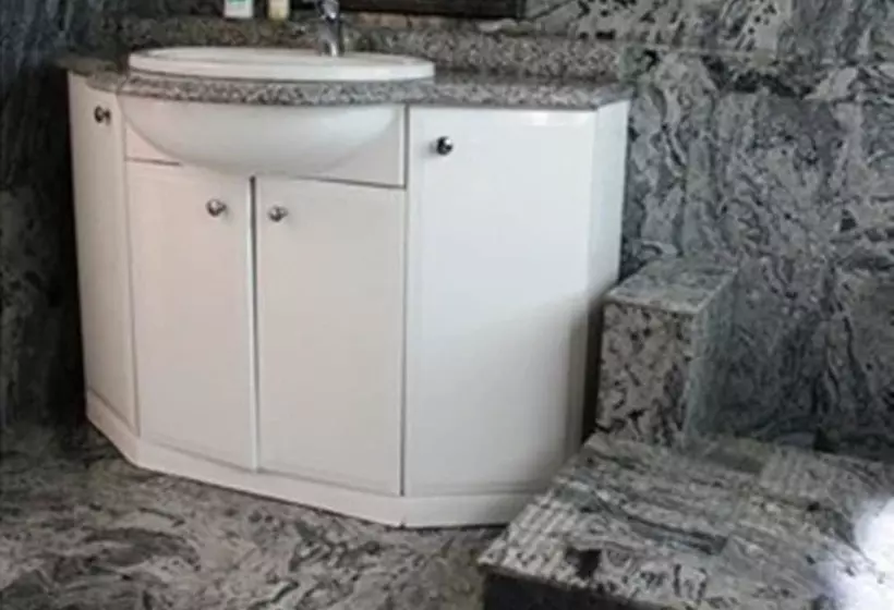 The Whitehouse Bed And Breakfast