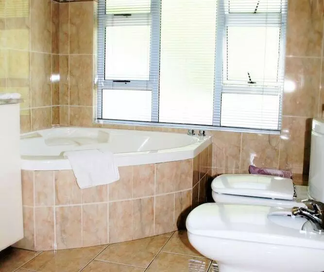 The Whitehouse Bed And Breakfast