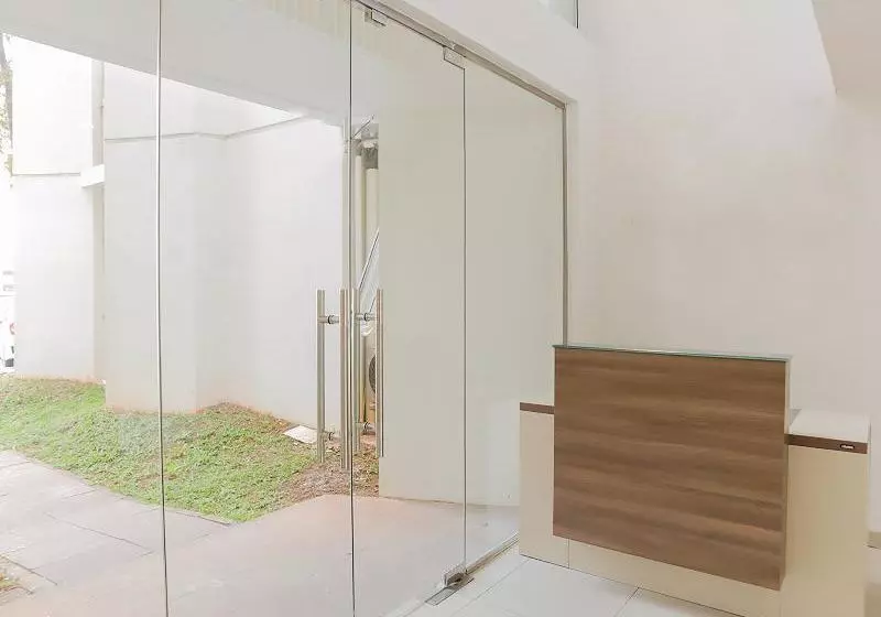 Hotelli Aeropolis Apartment By Oyo Rooms