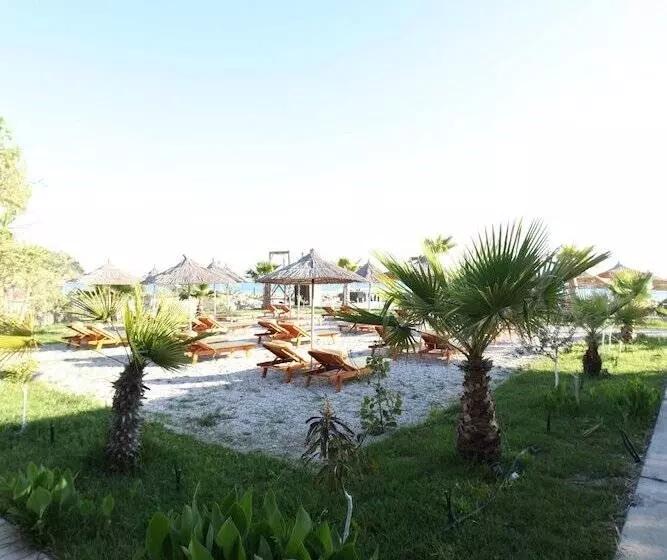 ホテル Bunec Beach Resort
