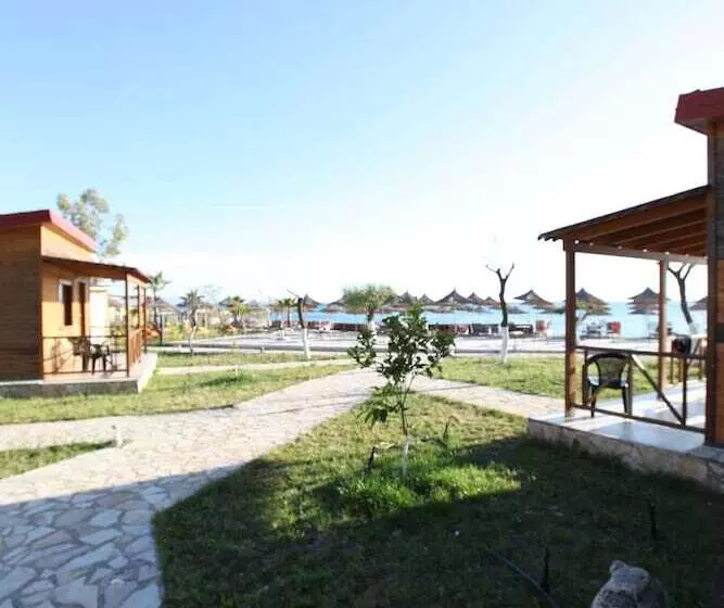 ホテル Bunec Beach Resort