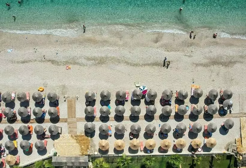 ホテル Bunec Beach Resort