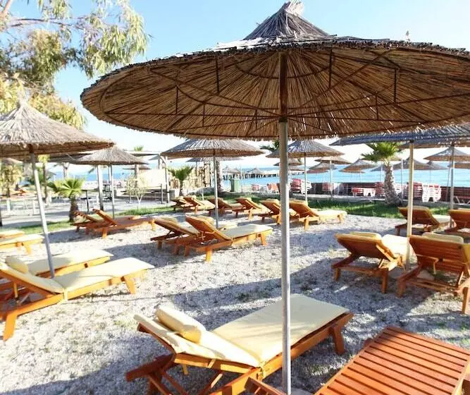 ホテル Bunec Beach Resort