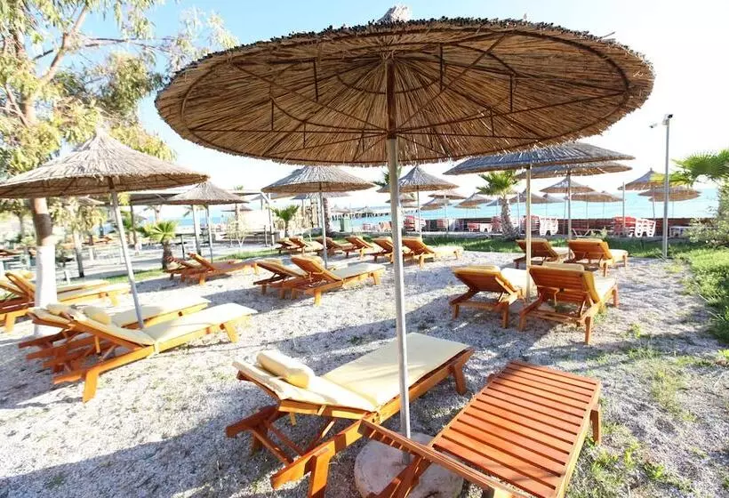 ホテル Bunec Beach Resort