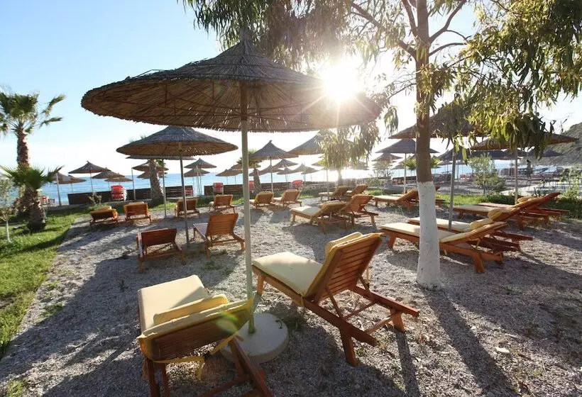 ホテル Bunec Beach Resort