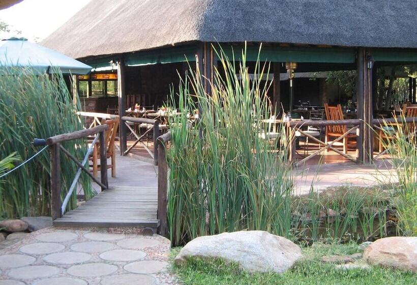 هتل Phokoje Bush Lodge