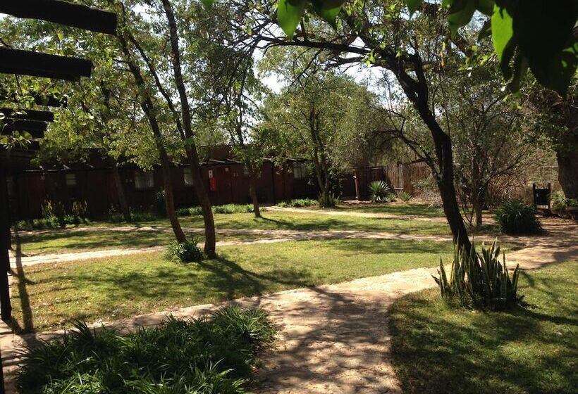هتل Phokoje Bush Lodge