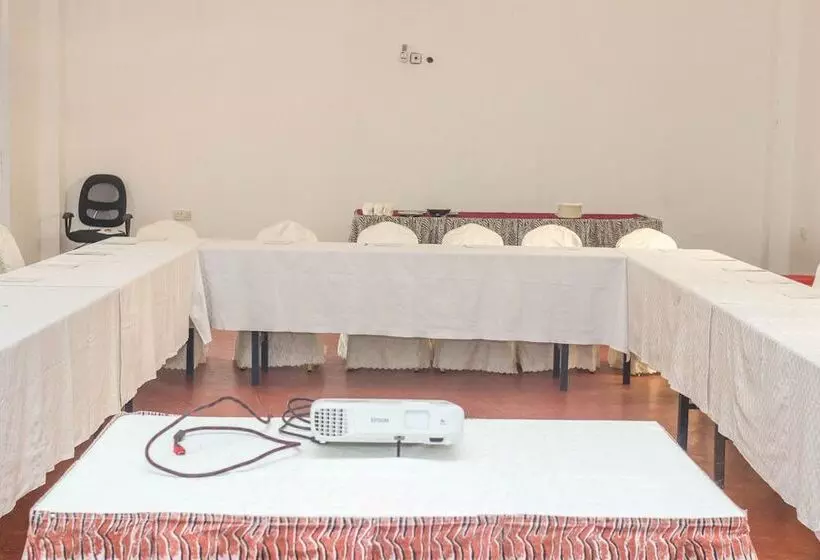 هتل The Cradle Tented Camp