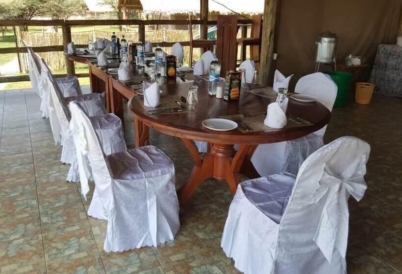 هتل The Cradle Tented Camp