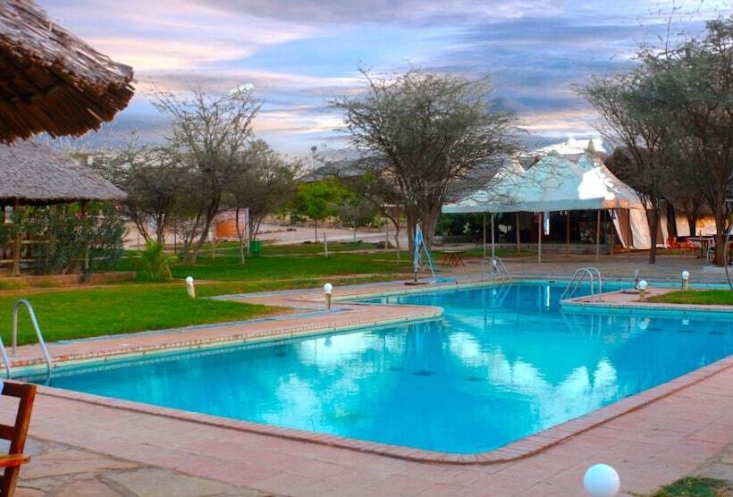 هتل The Cradle Tented Camp