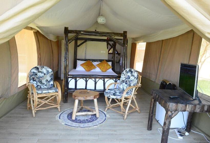 هتل The Cradle Tented Camp