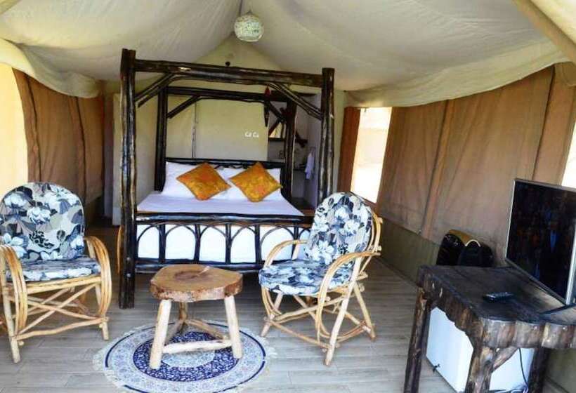 هتل The Cradle Tented Camp