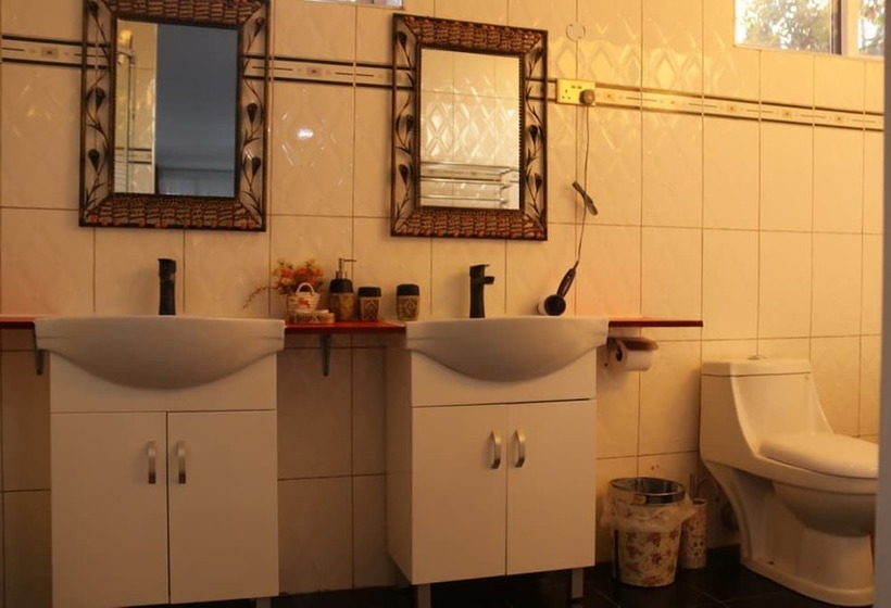 هتل The Shoebill Nest