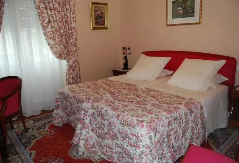 ホテル Hostellerie De La Motte Jean