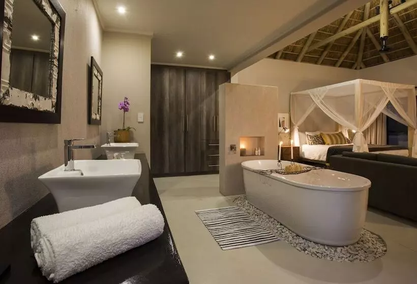 ホテル Moya Safari Lodge & Villa