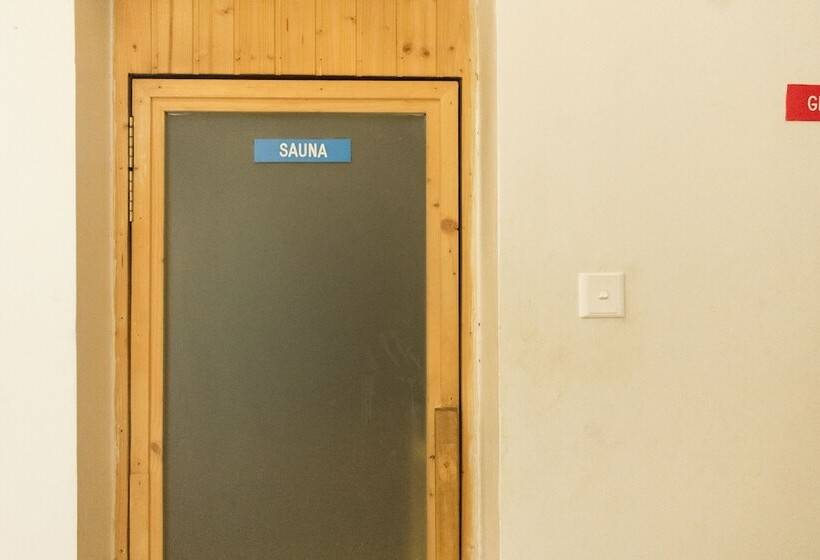 Là Ponye Hotel Apartment