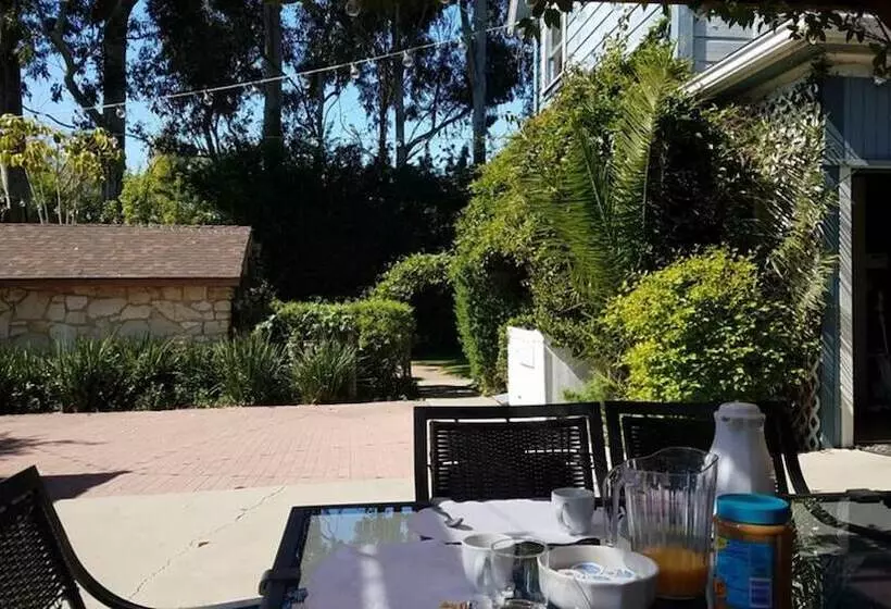 住宿加早餐  Kaleidoscope Inn & Gardens