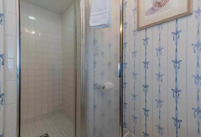 住宿加早餐  Kaleidoscope Inn & Gardens