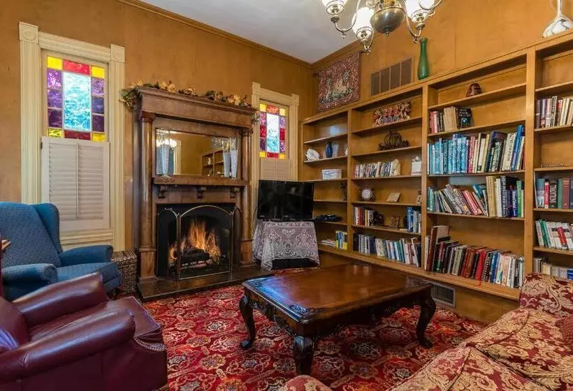 住宿加早餐  Kaleidoscope Inn & Gardens