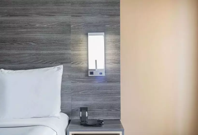 Отель Baymont By Wyndham Commerce Ga Near Tanger Outlets Mall