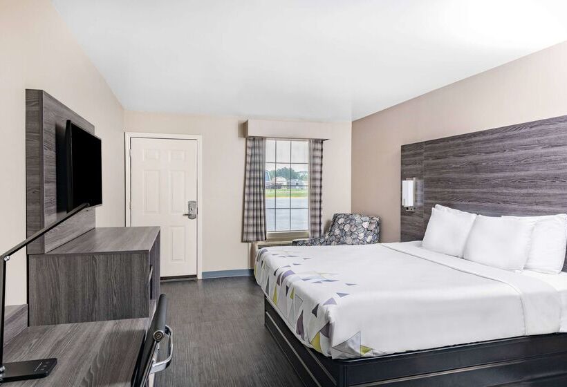 ホテル Baymont By Wyndham Commerce Ga Near Tanger Outlets Mall