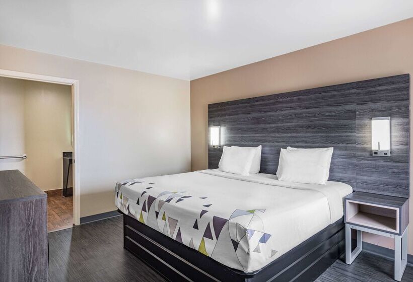 ホテル Baymont By Wyndham Commerce Ga Near Tanger Outlets Mall